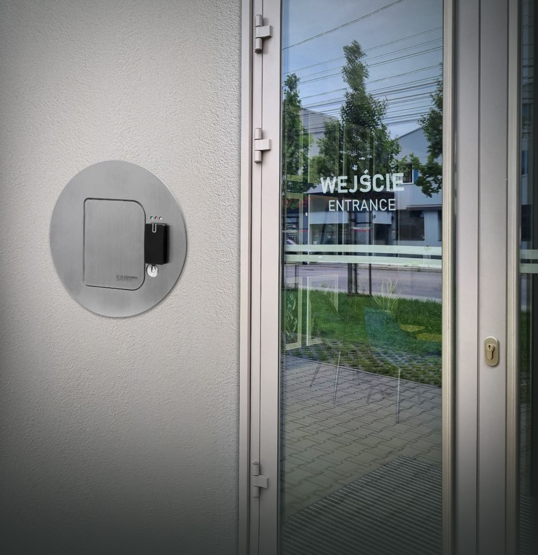 SAIK TUBE - zewnętrzny schowek na klucz główny, autoryzacja użytkownika i klasa bezpieczeństwa RC2